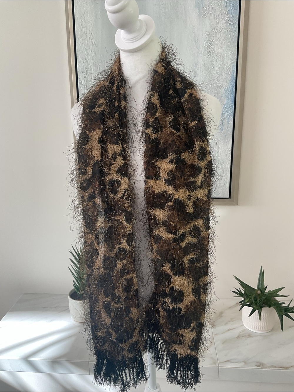 *NOX* Elegant  Leopard-Print Fuzzy Eyelash Blanket Scarf with Fringe .